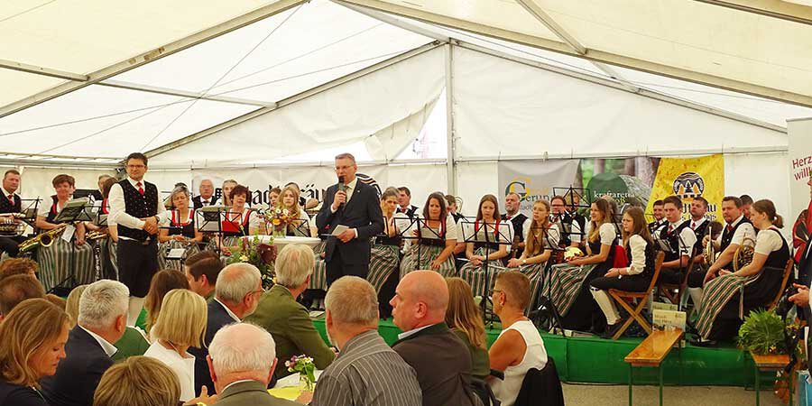 Musikerinnen beim Frühschoppen