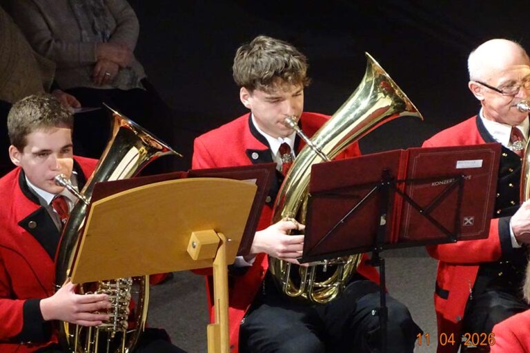Klaus, Florian und Ferdinand am Tenorhorn.